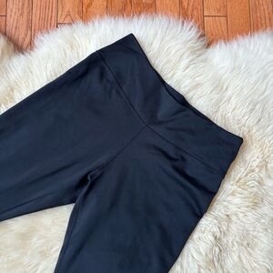 Nike Black Tight Fit High Rise Yoga 7/8 Leggings